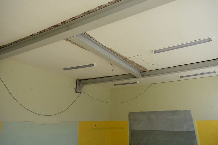 Провериха как върви ремонтът в училище "Ангел Кънчев" в Асеновград