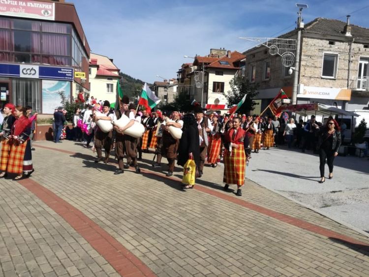 Чепеларе посрещна Капитан Петко войвода, хайдушките празници продължиха с народно веселие