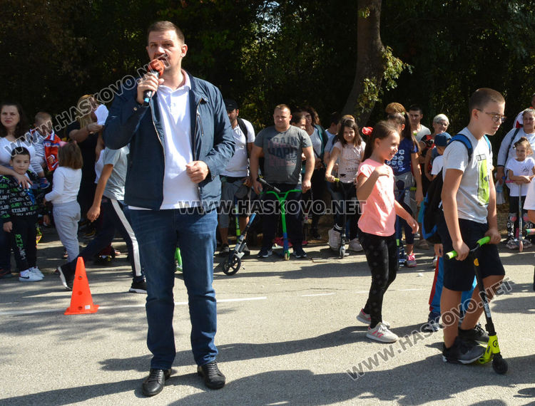 Близо 300 деца се включиха в първото състезание с тротинетки в Хасково