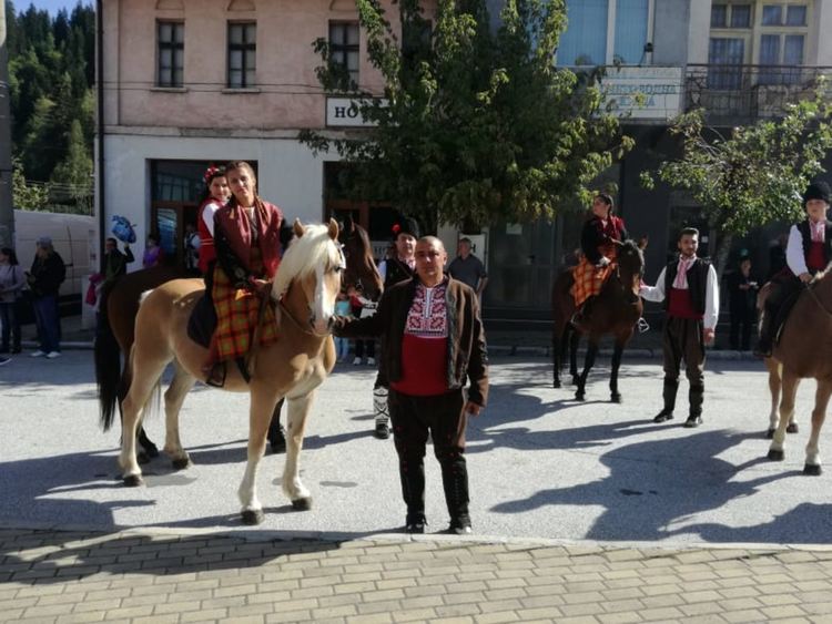 Чепеларе посрещна Капитан Петко войвода, хайдушките празници продължиха с народно веселие