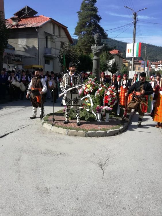 Чепеларе посрещна Капитан Петко войвода, хайдушките празници продължиха с народно веселие