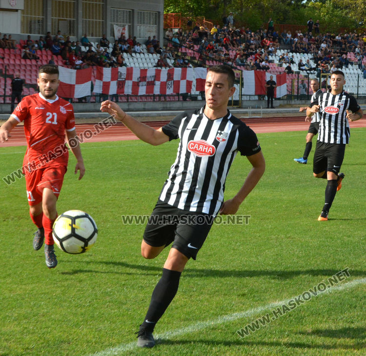 ОФК „Хасково” с първа домакинска победа
