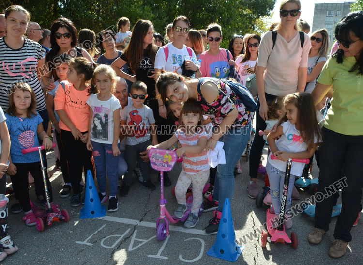 Близо 300 деца се включиха в първото състезание с тротинетки в Хасково