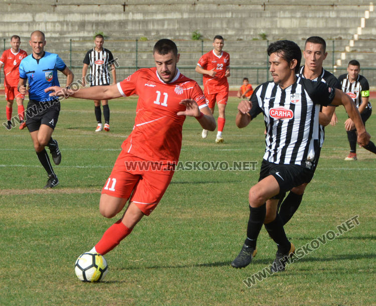 ОФК „Хасково” с първа домакинска победа