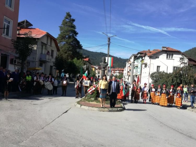 Чепеларе посрещна Капитан Петко войвода, хайдушките празници продължиха с народно веселие