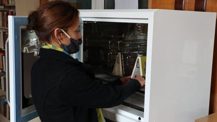 Хасковската библиотека получи стерилизатор за книги