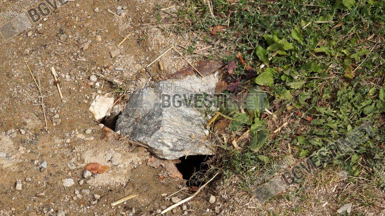 Махала във Виево събира подписка, за да имат нормален път. Жалват се, че кметът асфалтирал улицата за своя квартал, вместо тяхната