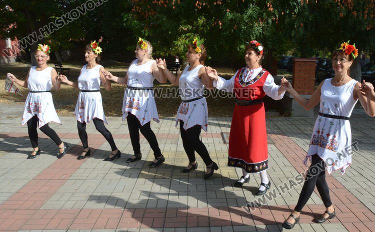 27,5 кг тиква показаха на Празника на тиквата в Горски извор