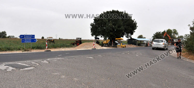 Разширяват пътя край Хасково, на разклона за Войводово