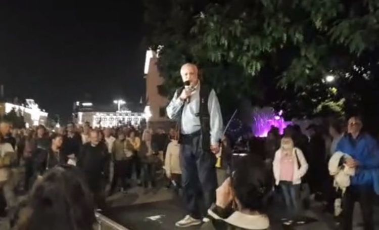 Ден 88: Домати за офисите на ГЕРБ, ВМРО, НФСБ и Воля в цяла България 