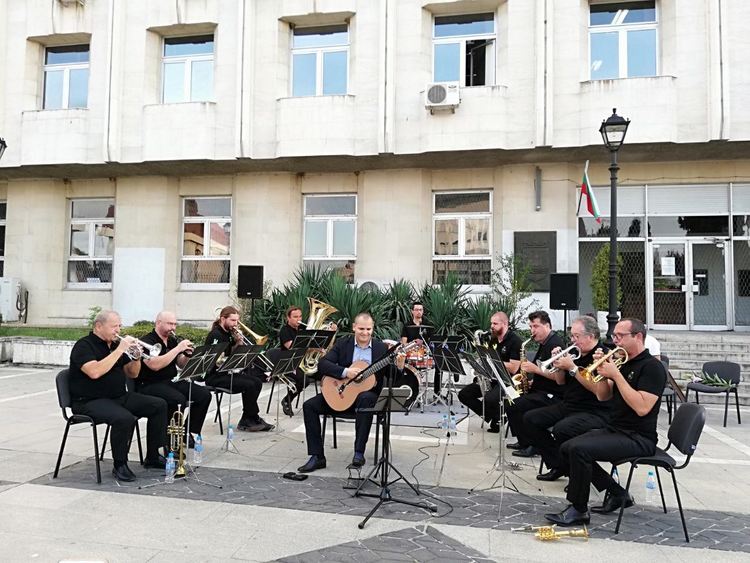 Ден на музиката и поезията в "Горни Воден"