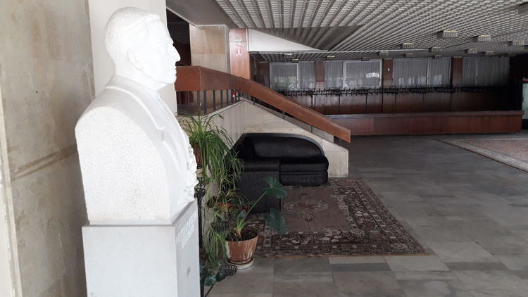 Дарение от Народното събрание получи Театрално-музикален център – Кърджали