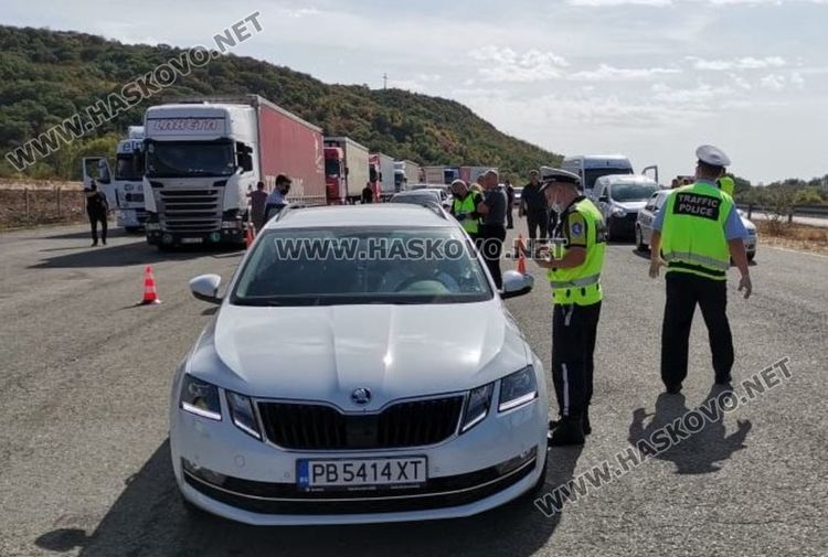 Полицията на лов за трафиканти на хора и мигранти по АМ „Марица“