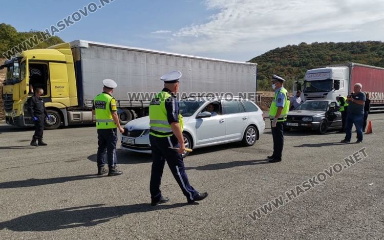 Полицията на лов за трафиканти на хора и мигранти по АМ „Марица“