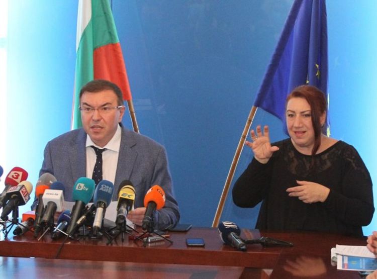 Щабът: Не се налага затягане на мерките, нито налагане на нови мерки срещу разпространението на COVID-19