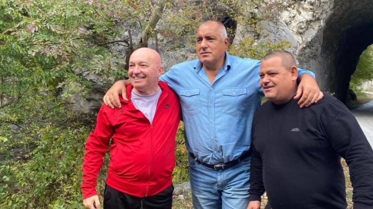 Борисов се хвали с повишения кредитен рейтинг, бил голям удар по опонентите му