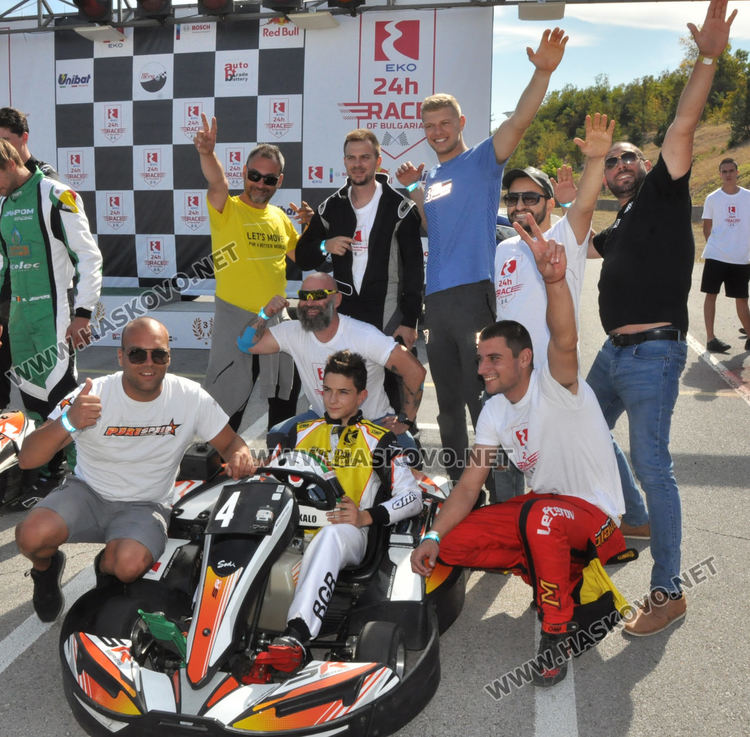 &bdquo;Звездният тим&ldquo; стъпи на почетната стълбицата на 24-часовия картинг маратон