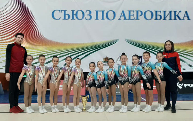 19 медала и отборни купи за „Мега спорт“ от Държавното по спортна аеробика