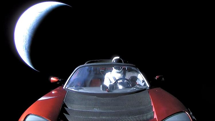 Starman стигна до Марс