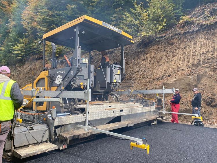 Премиерът Борисов инспектира ударното строителство на пътища в Родопите