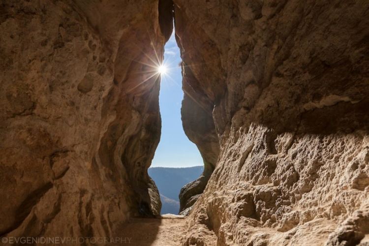 Пещерата "Утроба"