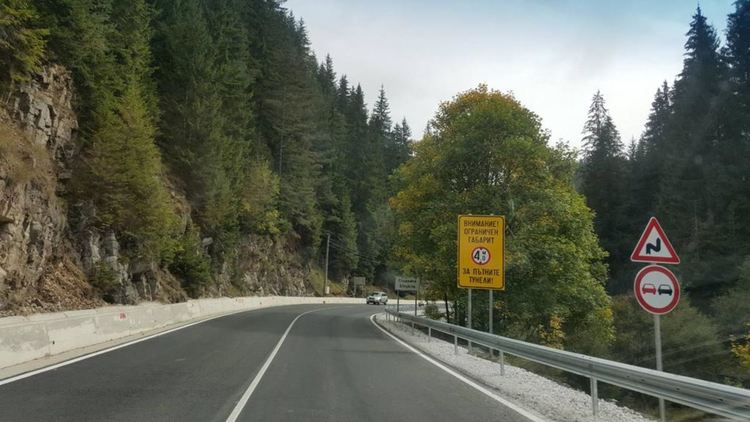 Премиерът Борисов инспектира ударното строителство на пътища в Родопите