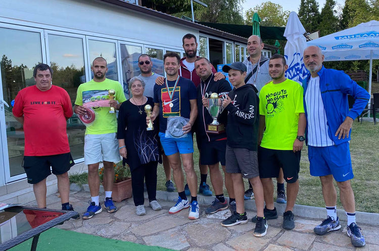 Над 50 любители се включиха в национален турнир по тенис в Хасково