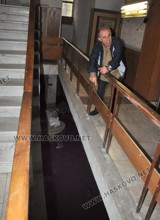 32 л/кв.м дъжд в Хасково, застрахователите плащат обезщетения над 30 л