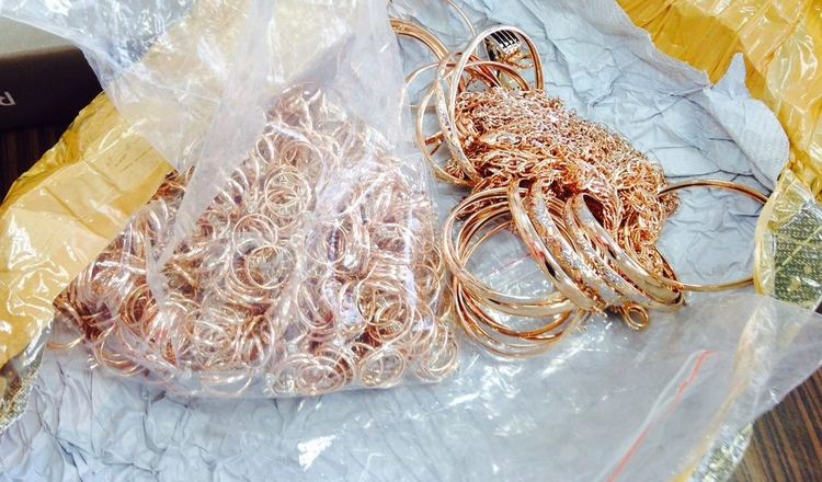 Контрабандно злато за 160 бона спряха по границата ни с Турция