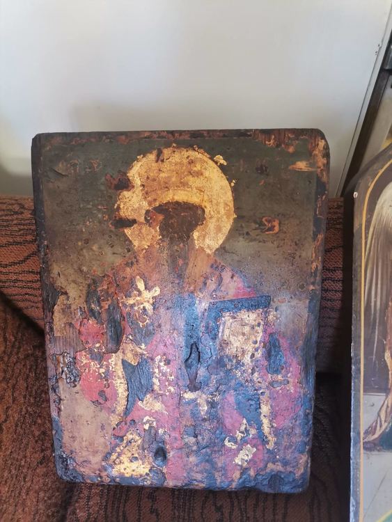 Пловдивската прокуратура разследва двама мъже от с.Катуница за търговия с наркотици и архелогически находки