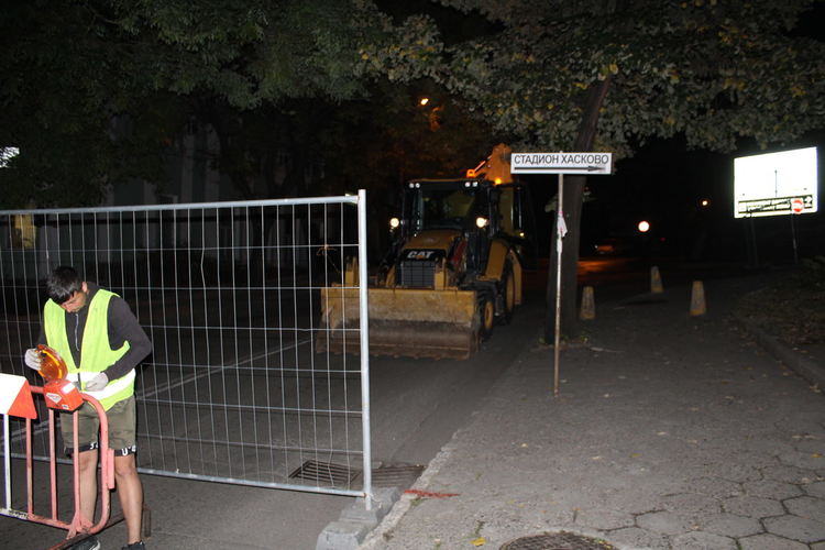 Затвориха Кърджалийска заради ремонта, водата няма да се спира 