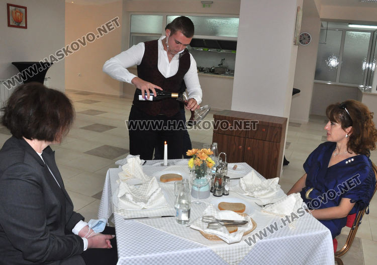 Шеф готвачи показаха су вид готвене на гимназисти от Хасково