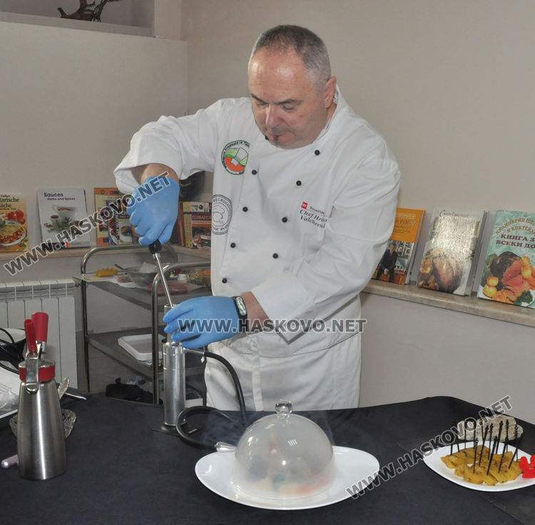 Шеф готвачи показаха су вид готвене на гимназисти от Хасково