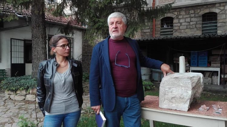 Фрагмент с гладиаторски битки и рядка монета от IV век открити в Никополис ад Иструм