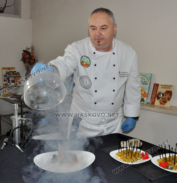 Шеф готвачи показаха су вид готвене на гимназисти от Хасково