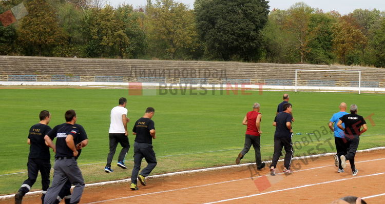 Изпитаха димитровградските огнеборци за бързина и издръжливост