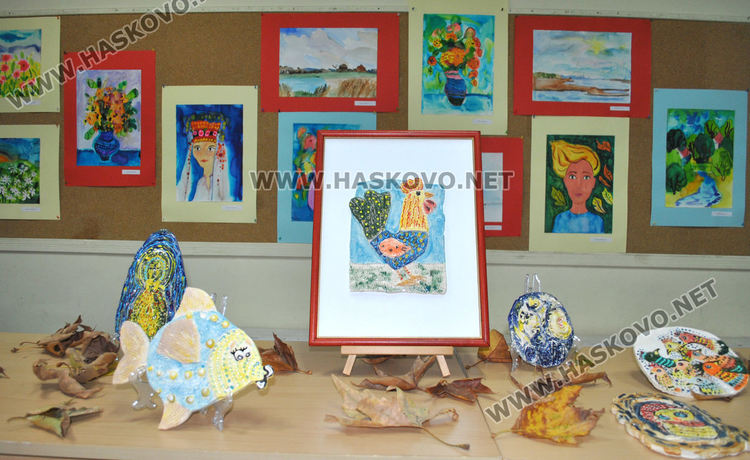 Млади художници от „Дъга“ показаха „Пъстри мигове“, предстои пленер в „Кенана“