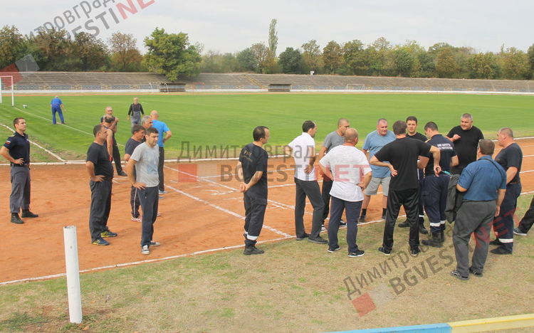 Изпитаха димитровградските огнеборци за бързина и издръжливост