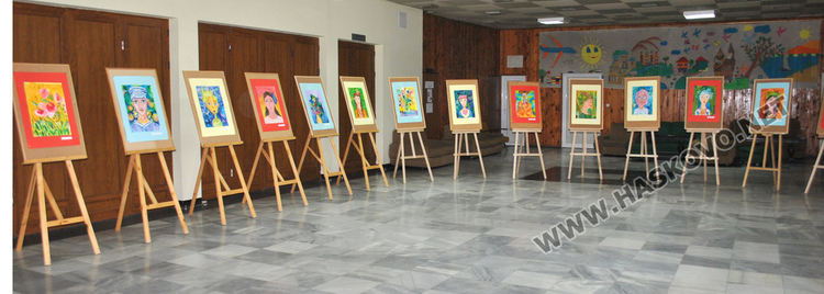 Млади художници от „Дъга“ показаха „Пъстри мигове“, предстои пленер в „Кенана“