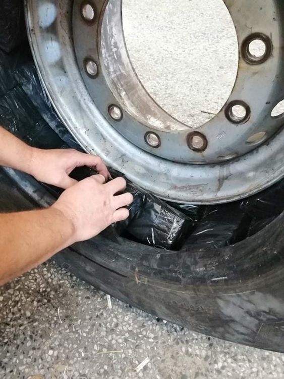 Снимки: Агенция "Митници"