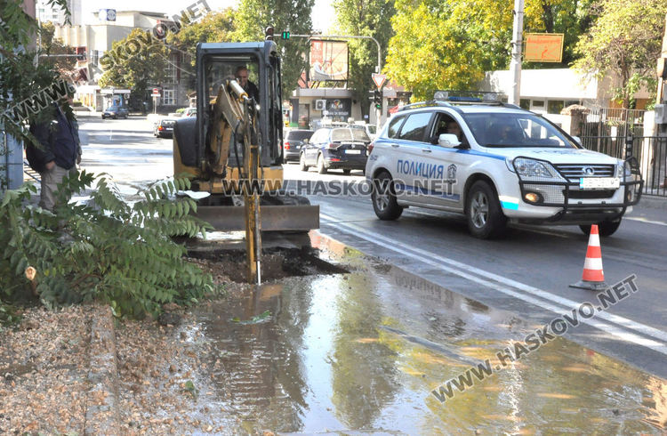 Центърът на Хасково без вода заради авария
