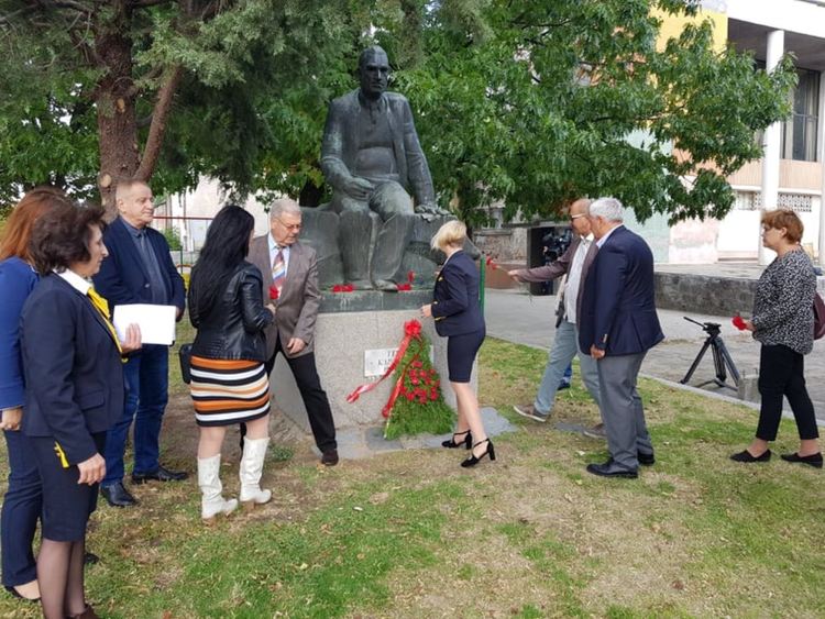 Носителят на литературната награда: Естетиката и хуманността на Георги Караславов ще ни избави от проблемите