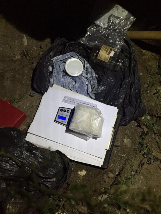 Задържаха работник на траурна агенция с близо килограм кокаин в Димитровград