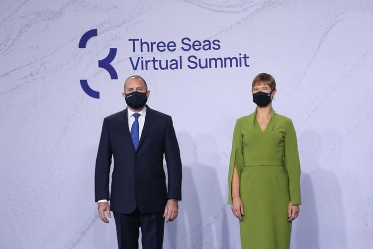 Визитата на президента в Естония е прекратена, изолиран е заради контакт с COVID-19