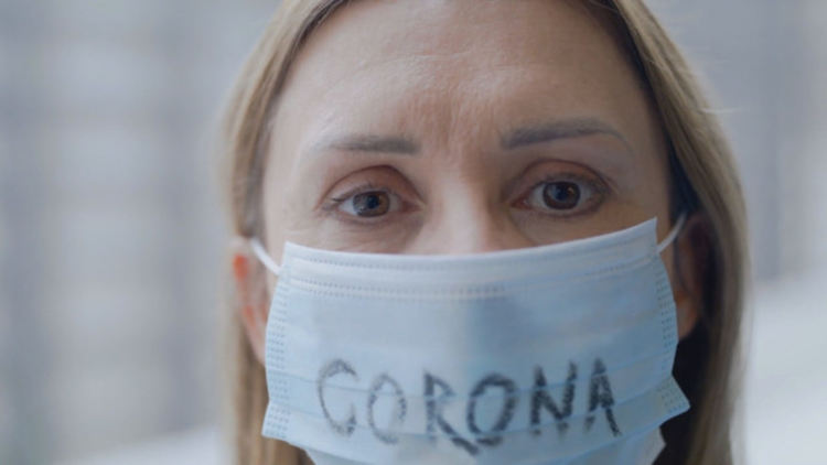 От 22 октомври маските стават задължителни и навън!