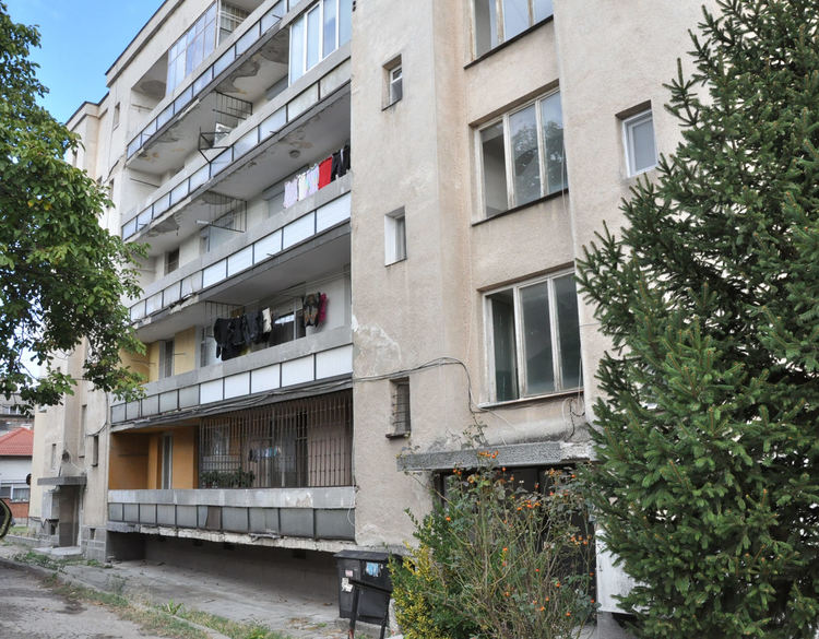 Готварска печка се подпали в блок и вдигна на крак пожарната