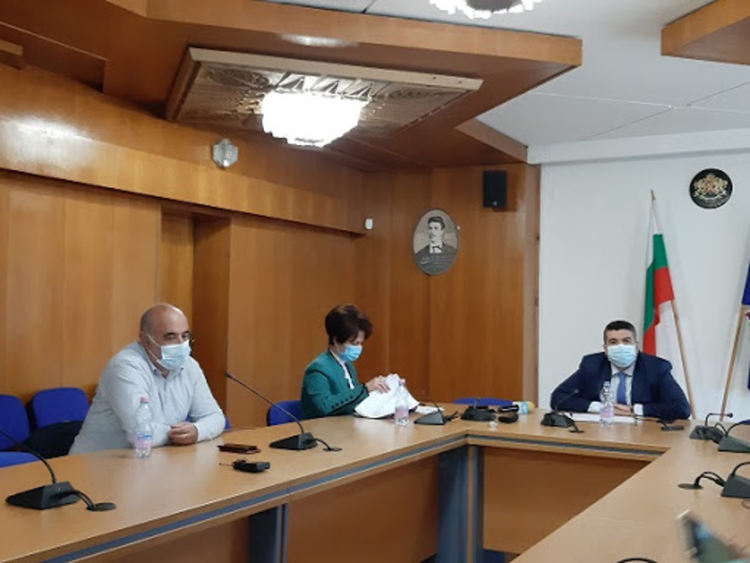 Обсъждат се допълнителни противоепидемични мерки за област Смолян