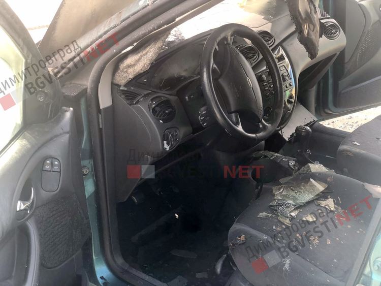 Две жени се спасиха от горящ автомобил с газова уредба на димитровградска улица