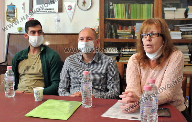 Български орнитолози учат турски специалисти да строят изкуствени орлови гнезда