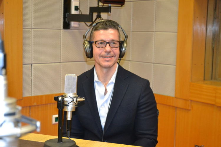 Шефът на БНР подаде оставка, призова и министър Банов да си ходи